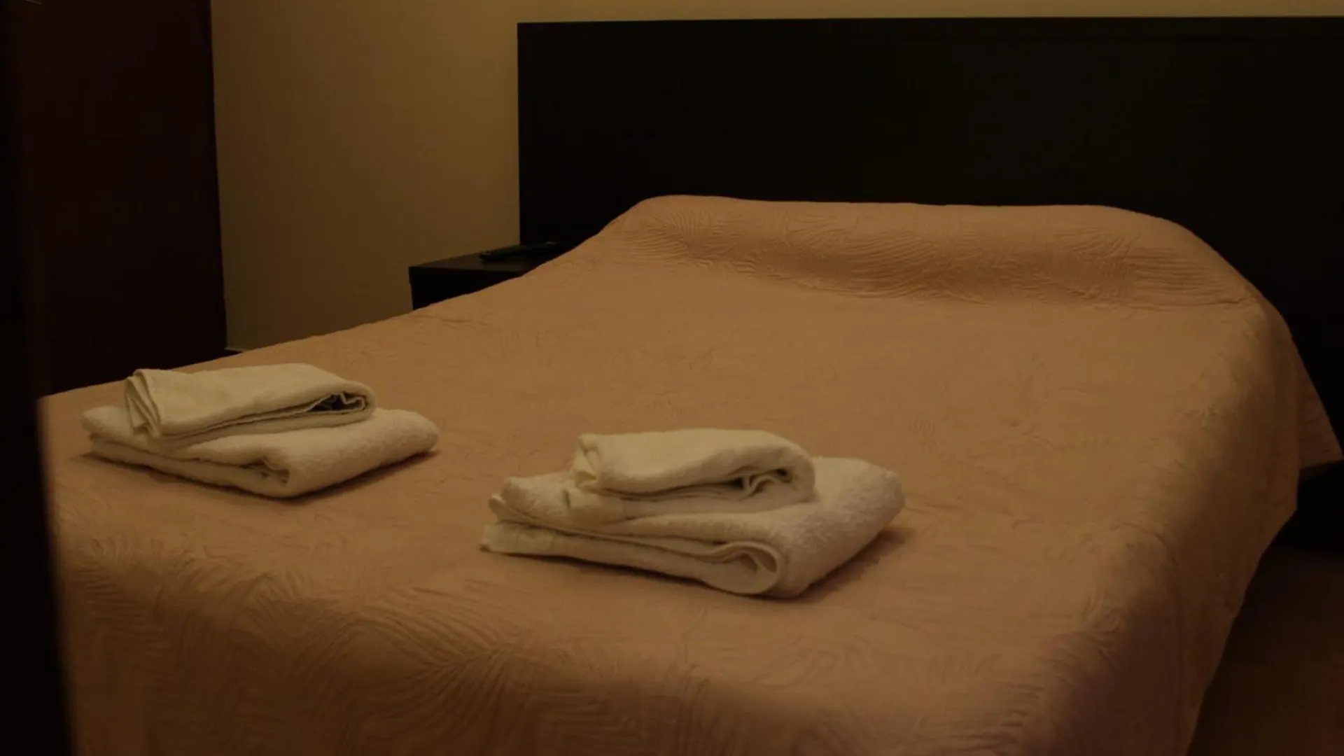 Anya Hotel